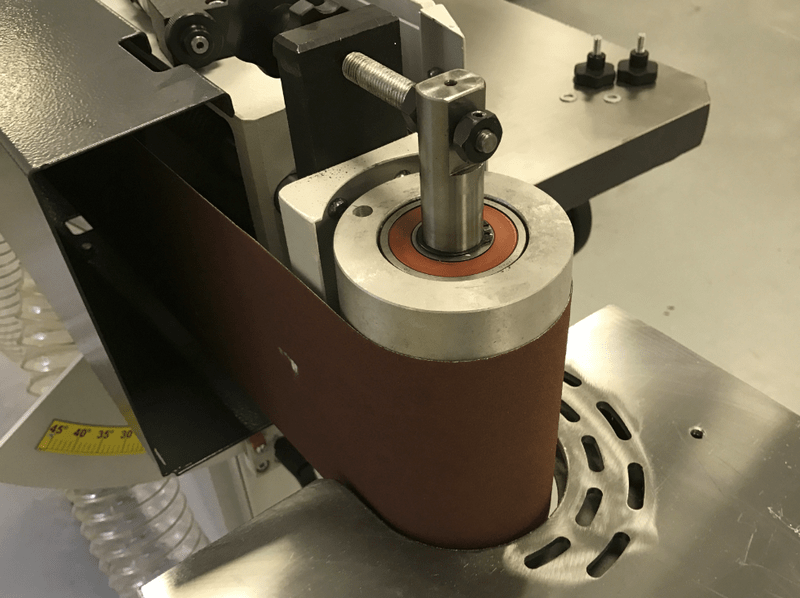 OSTERMANN KSM-2600  Дополнительная функция  Стол для шлифования вогнутых поверхностей с помощью ведомого шкива 