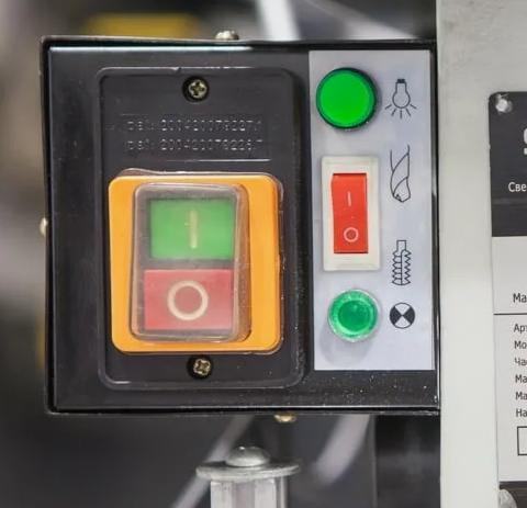 Stalex SDI-20T 
  Простое управление  
 Интуитивно понятная панель управления станка облегчает работу оператора  
