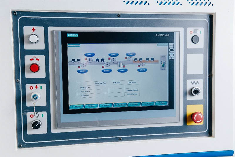 QUADRO 723 High Speed SAW  Жидкокристаллический сенсорный дисплей  Визуализирует все процессы, происходящие при настройке работы станка По ширине и высоте размер обрабатываемой детали задается дистанционно с данного пульта управления, снижая время...